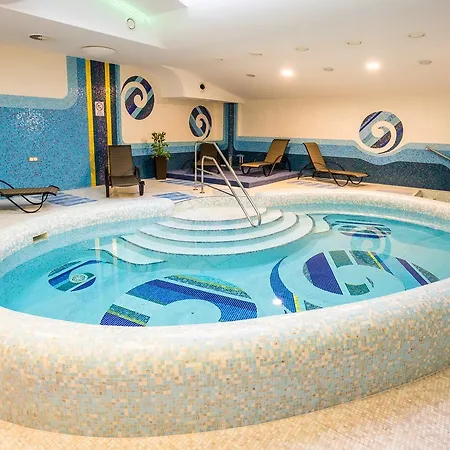 Wellness Loewe Hotel 4*